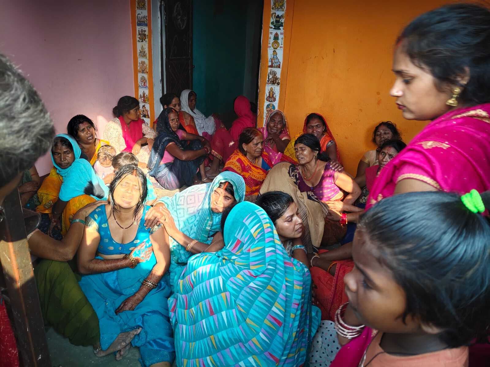 चोरकप गांव में चौकीदार के बेटे की गोली मार कर हत्या