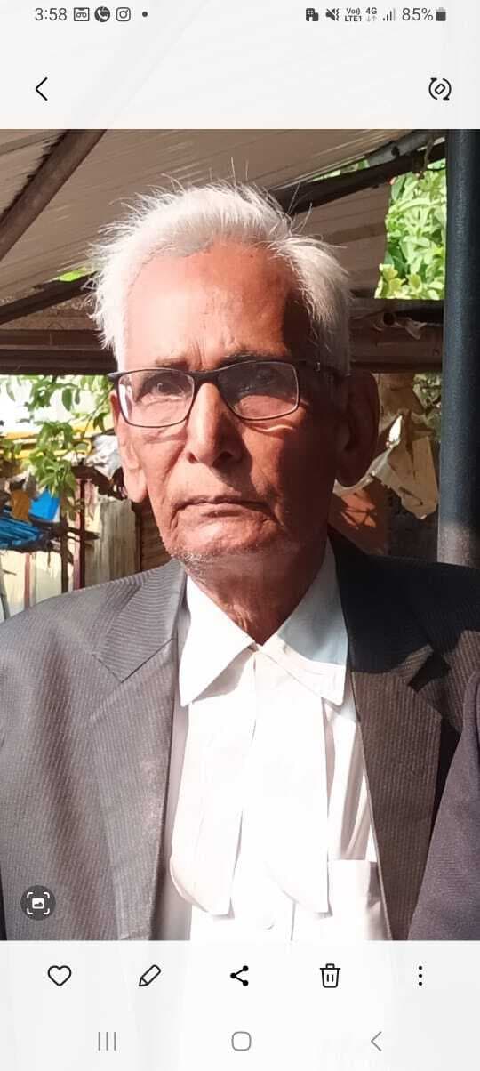 वरीय अधिवक्ता को दी गयी श्रद्धांजलि