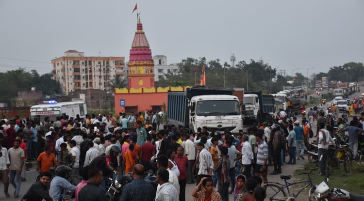 Bokaro News : बाइक की टक्कर से साइकिल सवार की मौत, रोड जाम