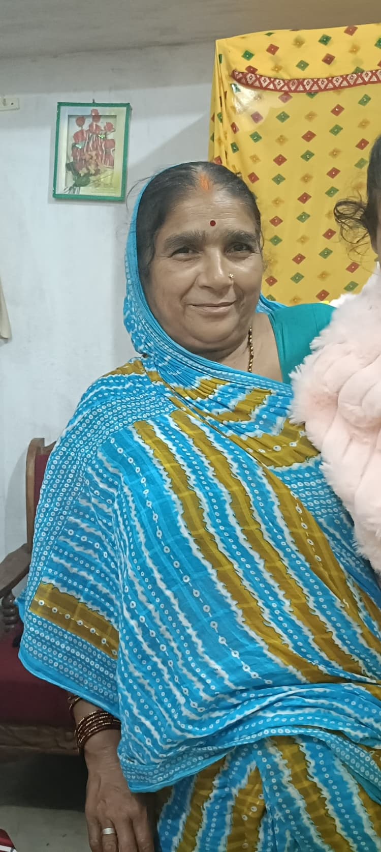 साड़ी खरीद घर लौट रही महिला को स्कॉर्पियो ने मारा धक्का, मौत