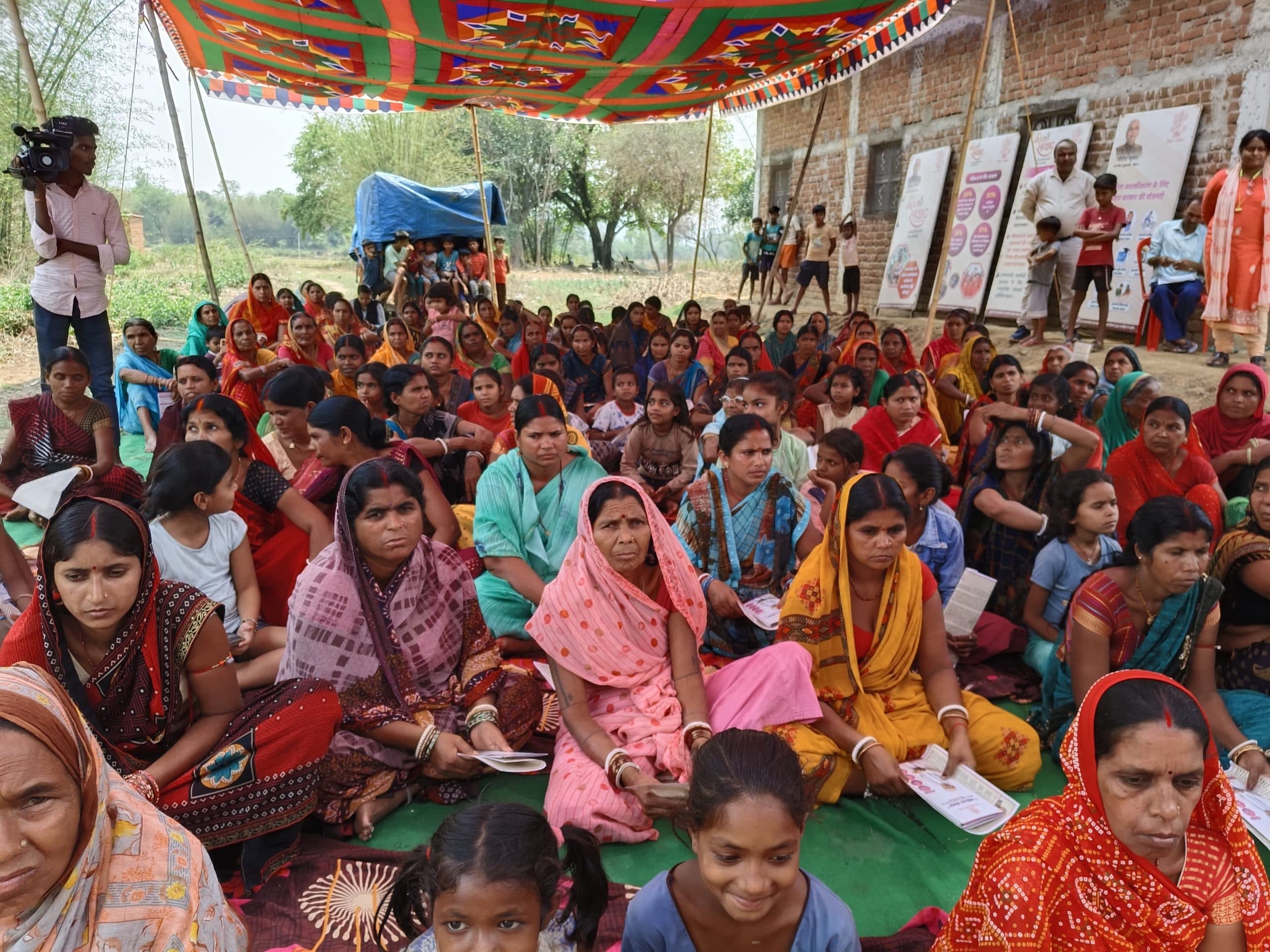 बैंकों से कम ब्याज दर पर ऋण उपलब्ध कराने की मांग