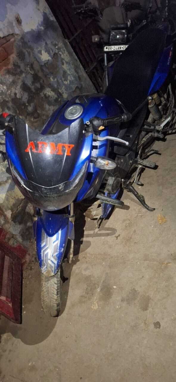 चोरी गयी बाइक बरामद, दो चोर गिरफ्तार