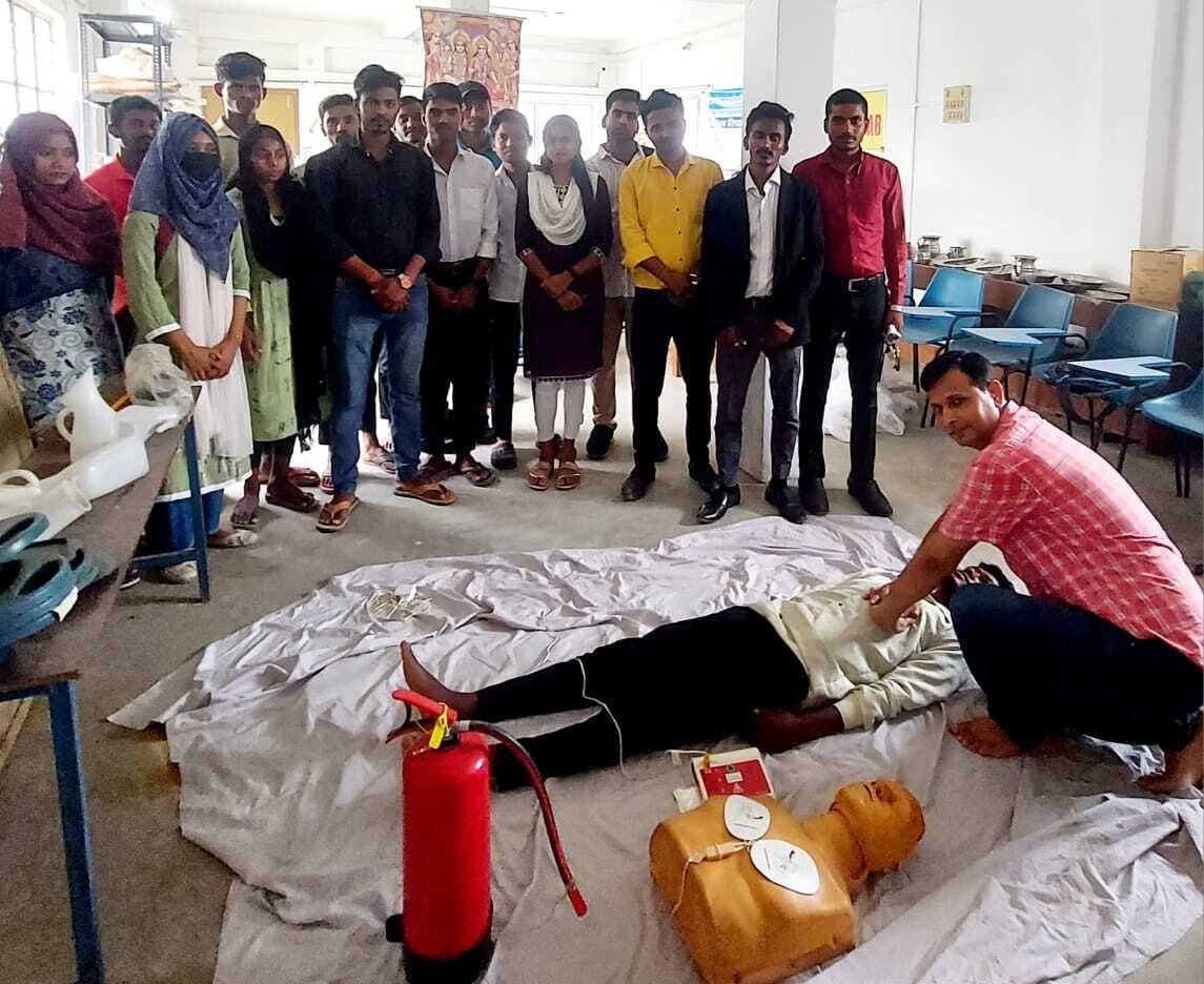 सहयोग अध्यक्ष ने दिया सिविल डिफेंस का प्रशिक्षण