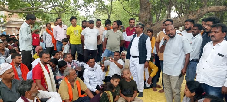 Giridih News :हत्या के आरोपियों के खिलाफ माले ने दिया सीधी कार्रवाई का अल्टीमेटम