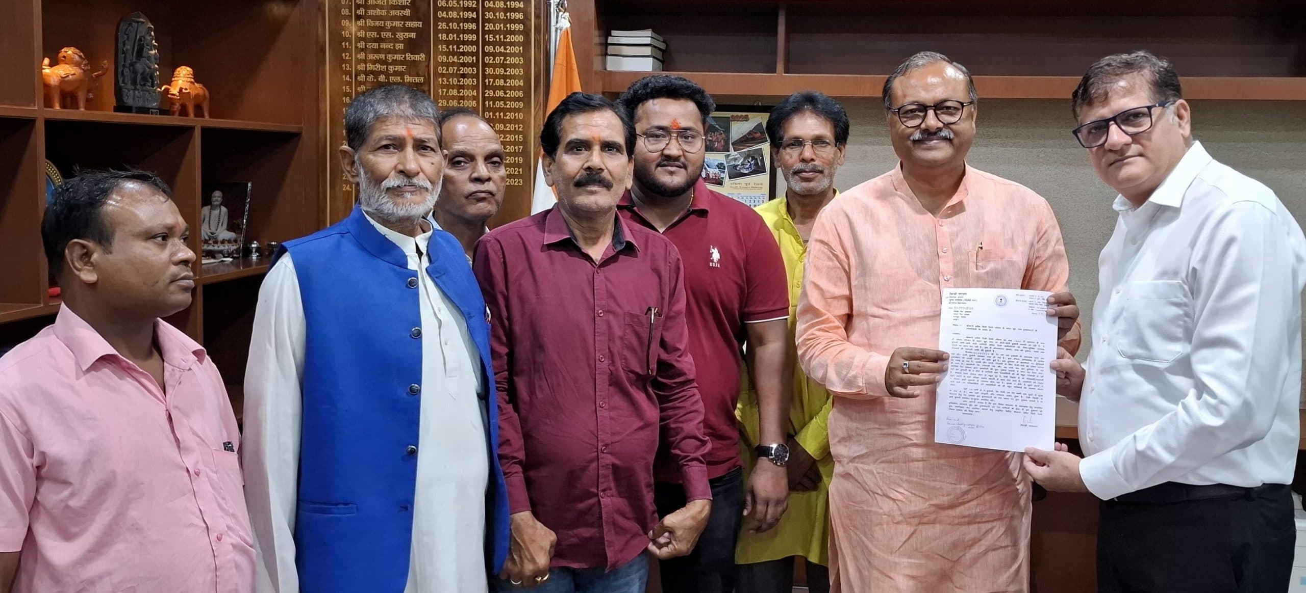 Bokaro News : रेलवे स्टेशन पर दुकानों को व्यवस्थित करे रेल प्रबंधन : बिरंची