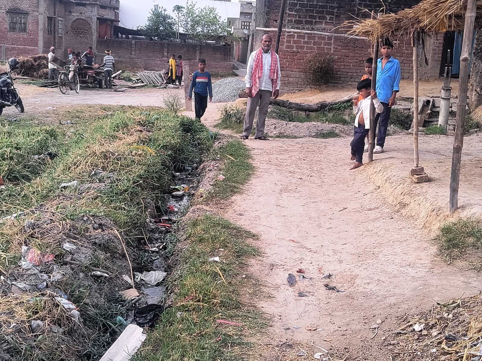 महादलित बस्तियों में शिविर के लिए सरकार ने खोला खजाना, बचा रहे अधिकारी