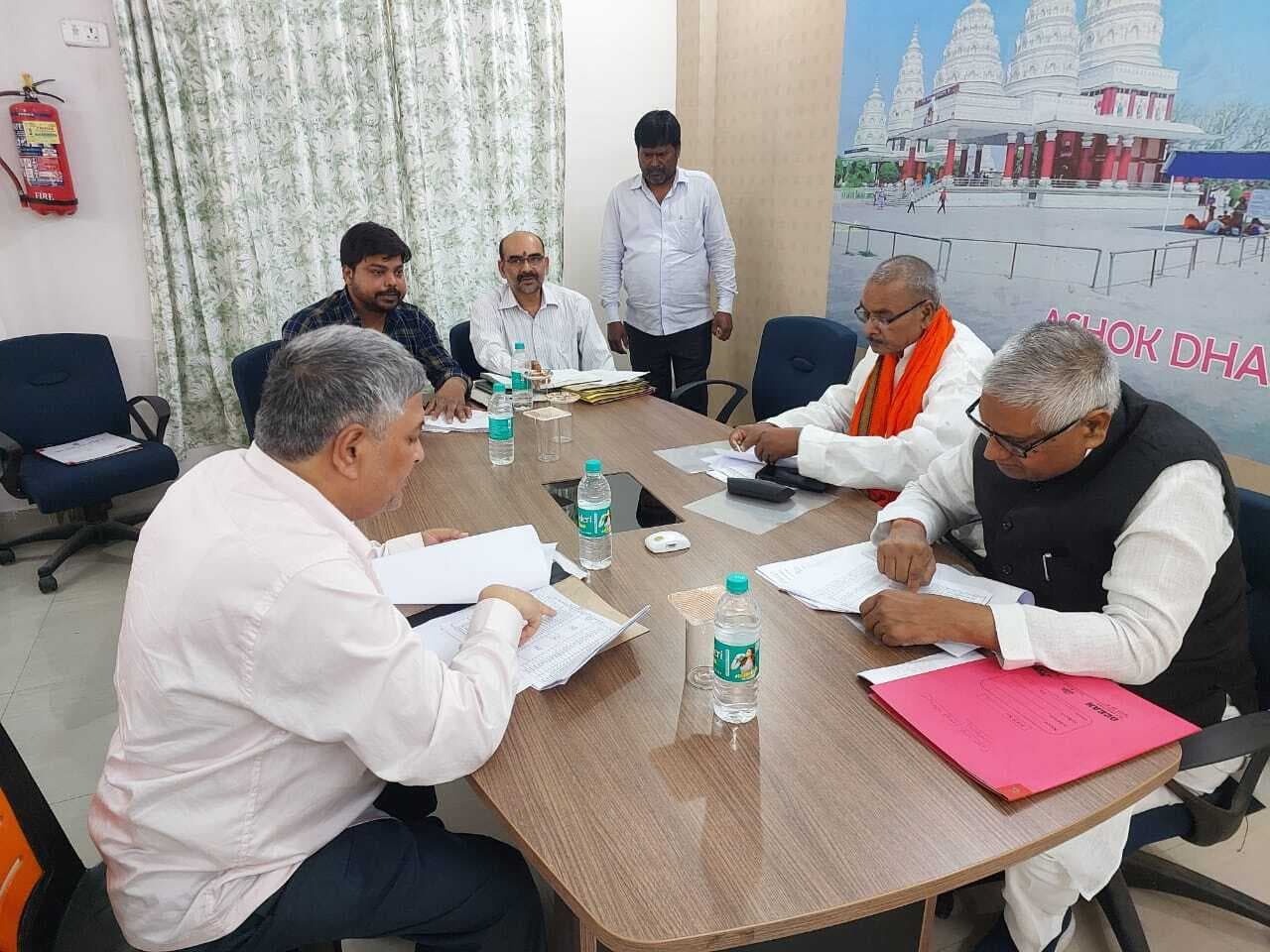 शिक्षा विभाग में गड़बड़ियों की जांच कर करें कार्रवाई