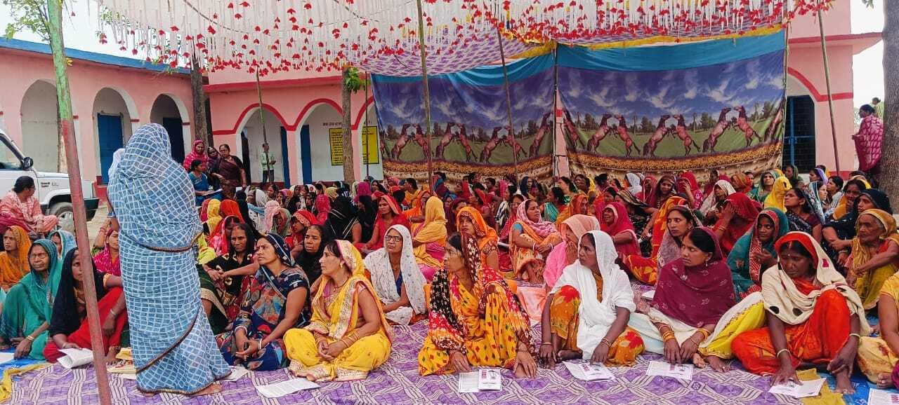 सड़क, नाली, शौचालय और पीजी यूनिट की मांगों से गूंजा महिला संवाद