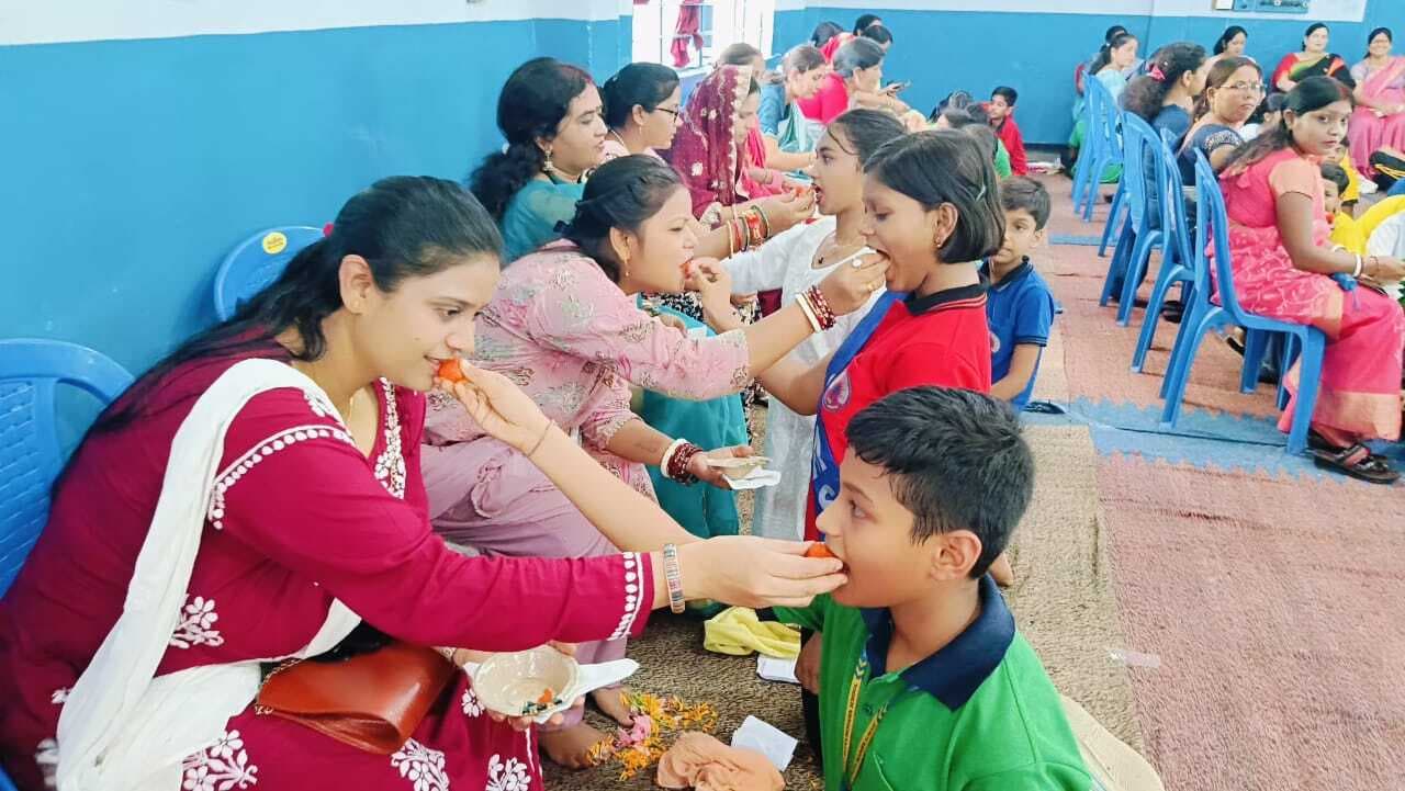 Bokaro News : पिट्स मॉडर्न स्कूल में मातृ पादुका पूजन समारोह