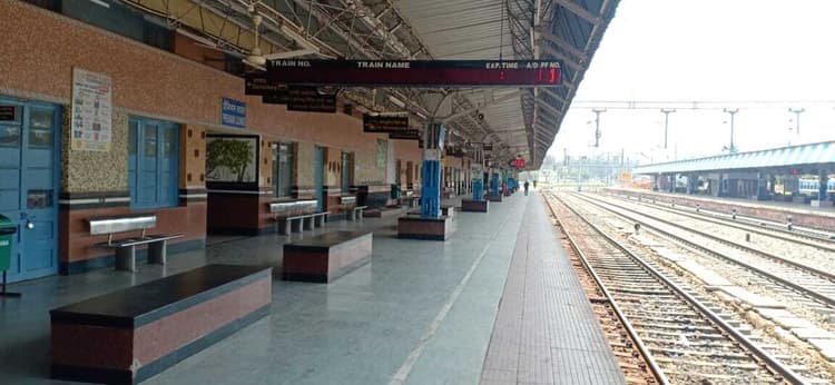 Deoghar News : आज सात घंटे तक रहेगा ट्रैफिक एंड पावर ब्लॉक, कई ट्रेनें होंगी प्रभावित