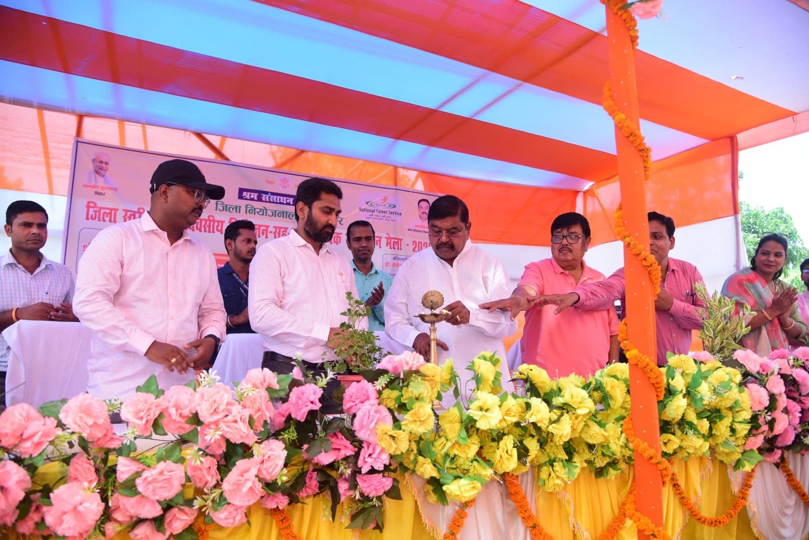 युवाओं को रोजगार उपलब्ध कराने का सशक्त माध्यम है नियोजन मेला: विधान पार्षद