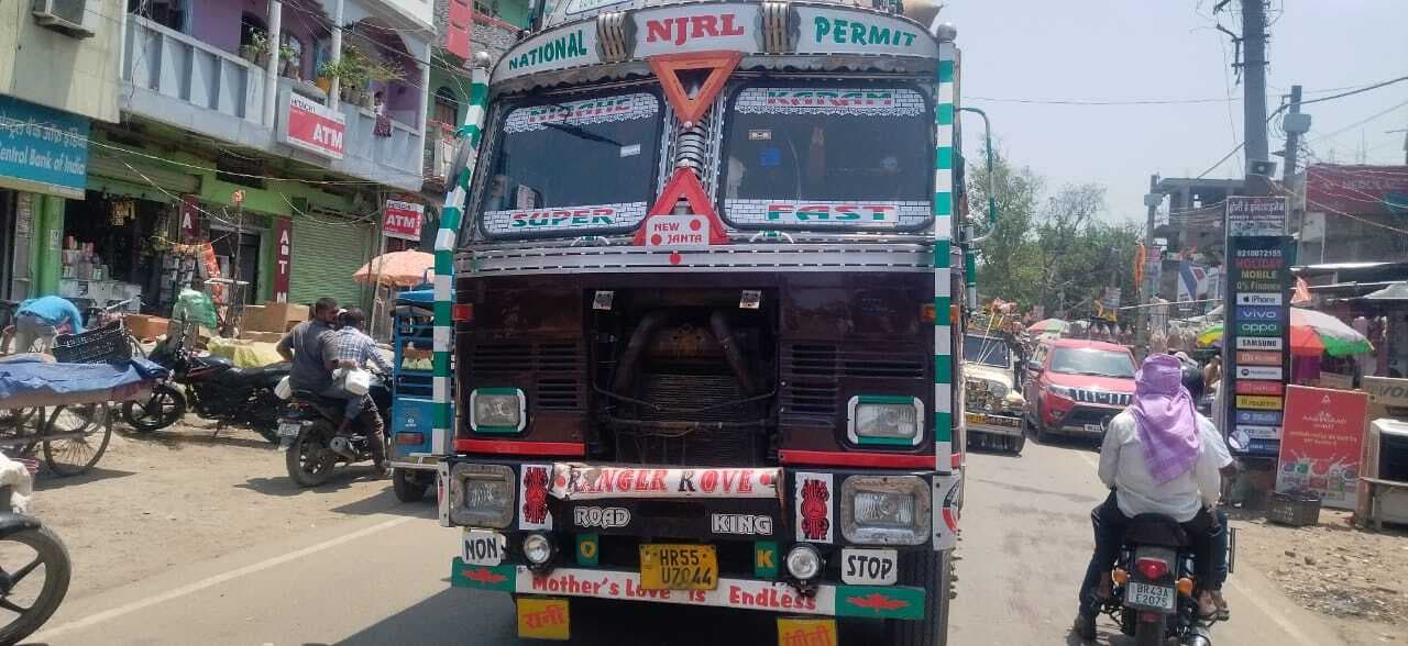 महेशखूंट के मदारपुर में अनियंत्रित ट्रक ने साइकिल सवार को रौंदा, मौत