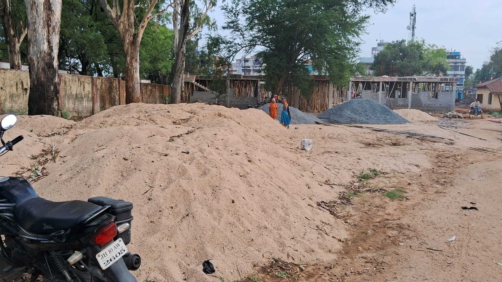 Giridih News : बगोदर इलाके में बालू तस्करी का धंधा जोरों पर