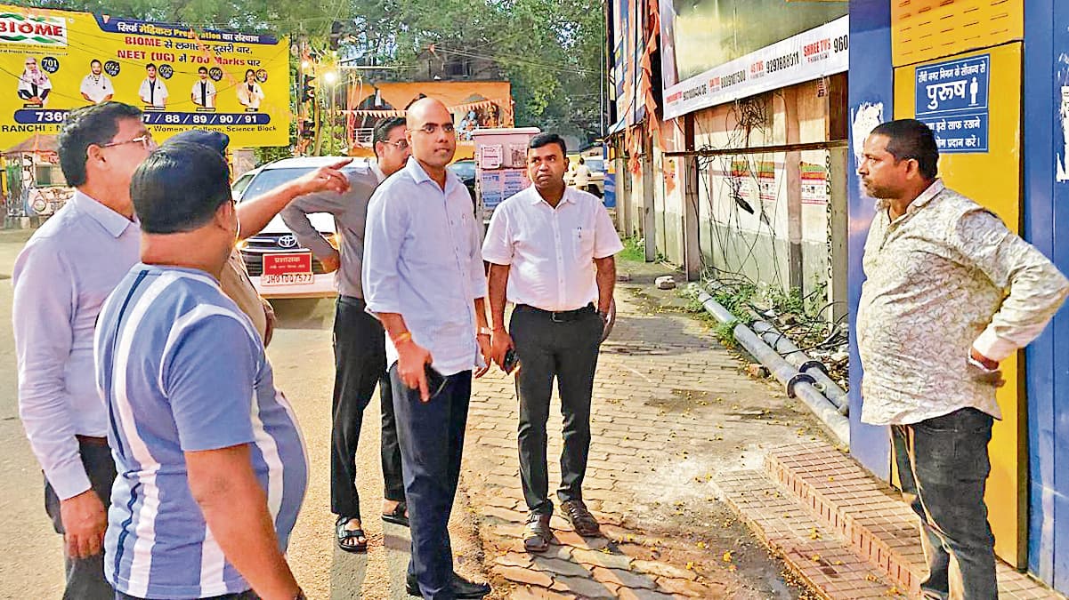 Ranchi News : मोरहाबादी में इंदौर के तर्ज पर फूड हब विकसित करने का निर्देश