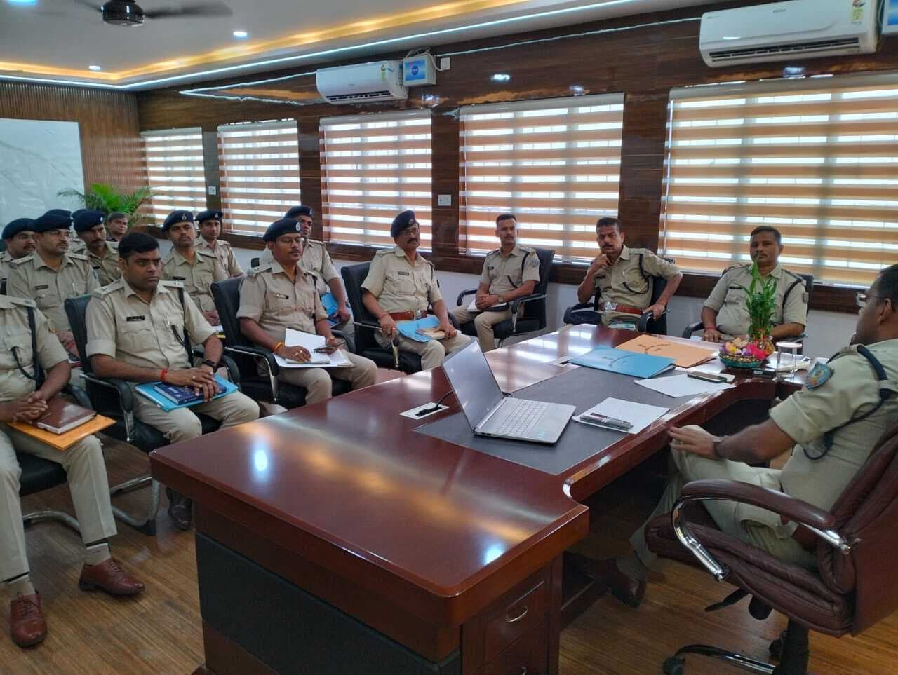 भारत-पाक तनाव के मद्देनजर सभी थाना प्रभारी रहें सतर्क : एसपी