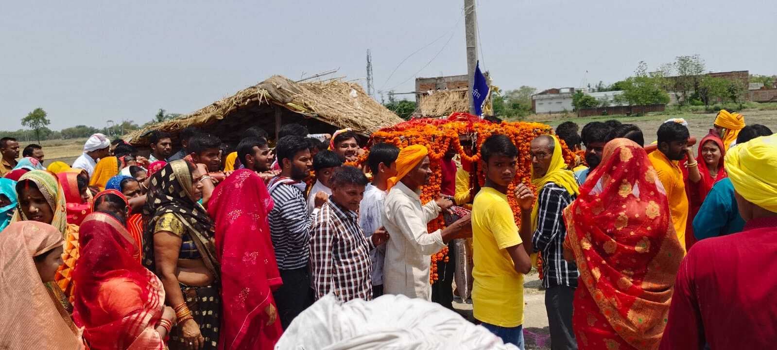 साधु-संतों और श्रद्धालुओं के जयघोष से गूंज उठा पूरा इलाका