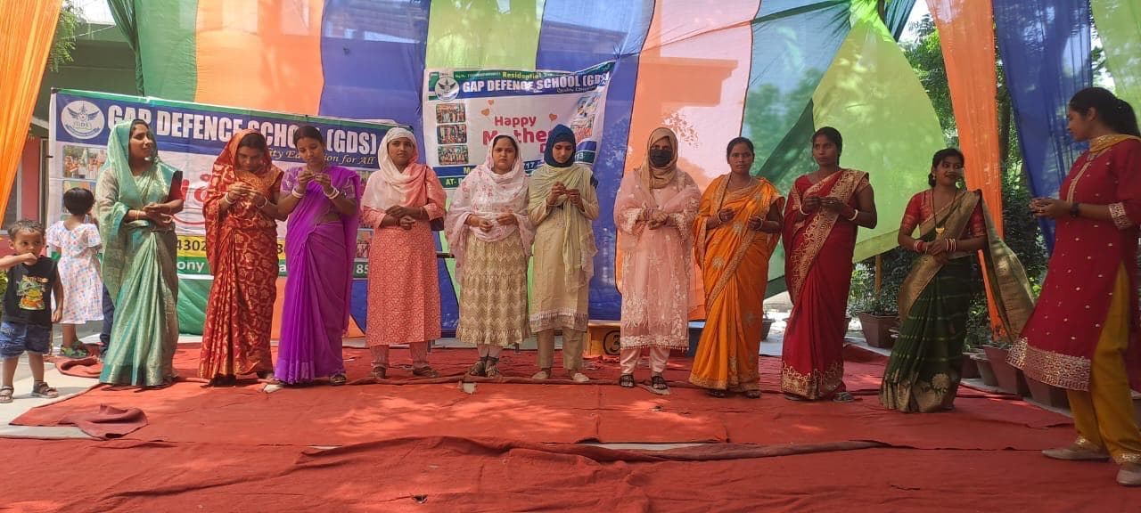 गैप डिफेंस स्कूल में मातृ दिवस का आयोजन