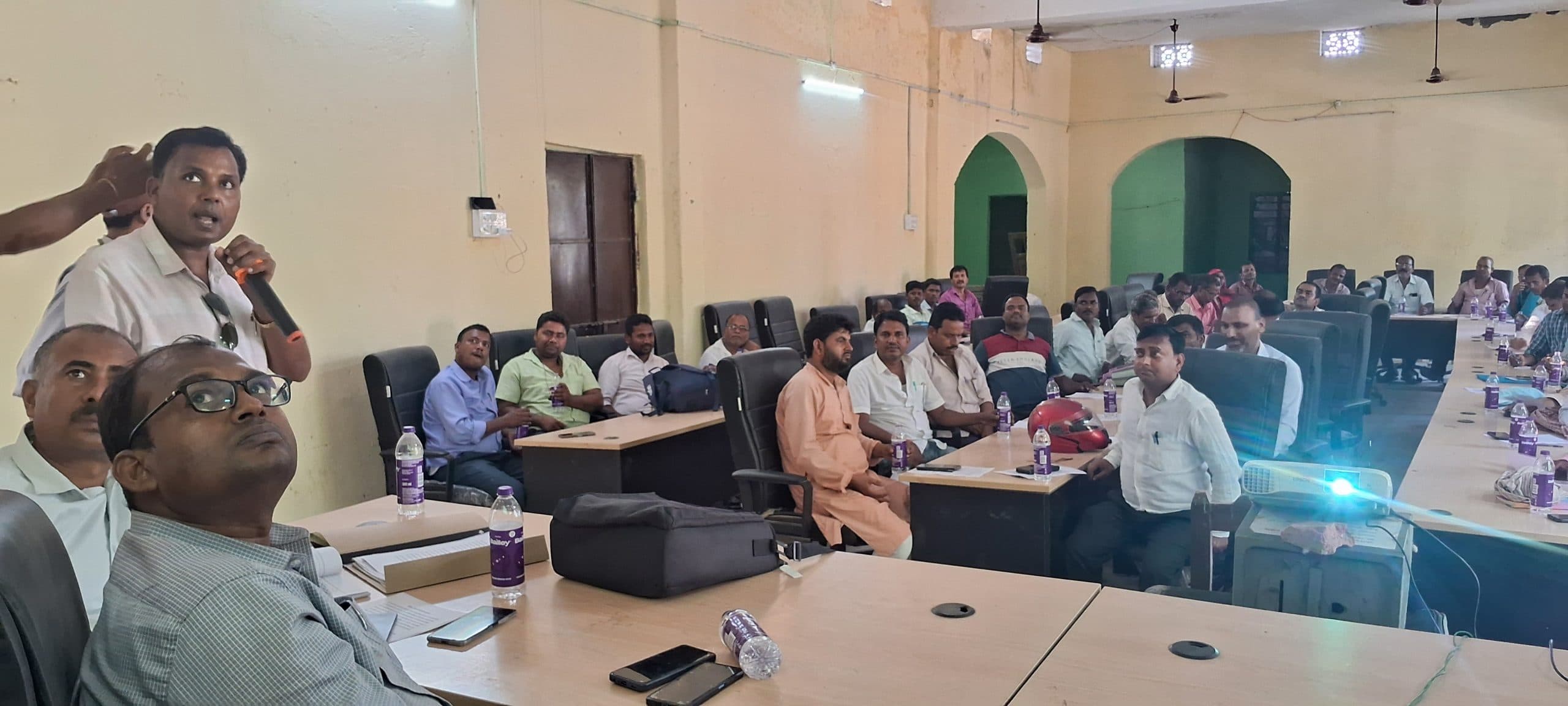 विधानसभा चुनाव की तैयारी को लेकर बीएलओ को प्रशिक्षण