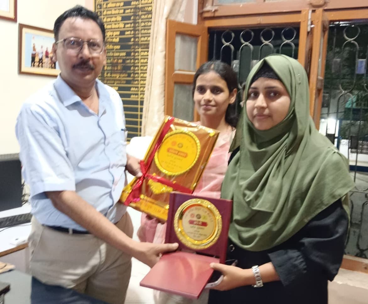 दो शिक्षिकाओं ने किया बेहतर प्रदर्शन