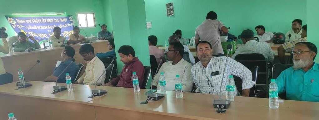 विधानसभा चुनाव को लेकर कर्मियों को मिला प्रशिक्षण