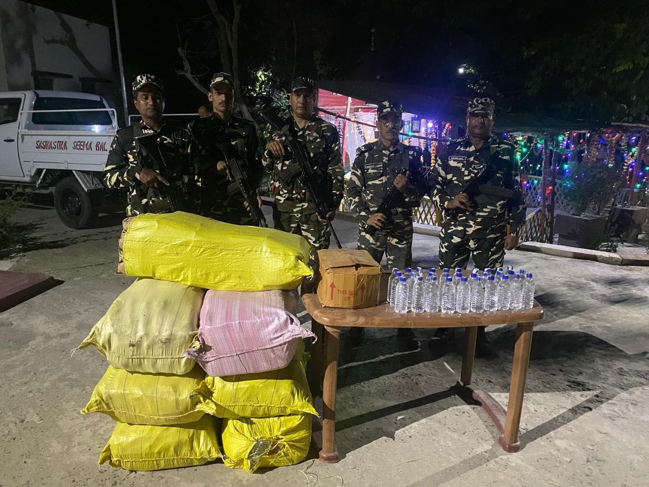 Madhubani News : एसएसबी जवानों ने जब्त की 930 बोतल शराब