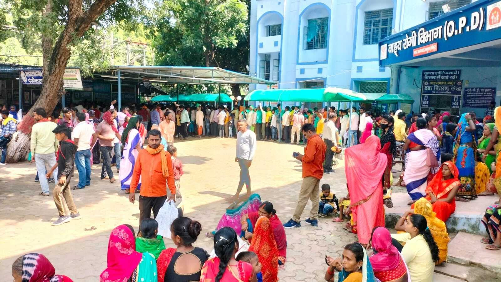 बादलों के उठापटक करने से उमस और गर्मी कर रहा लोगों को बीमार