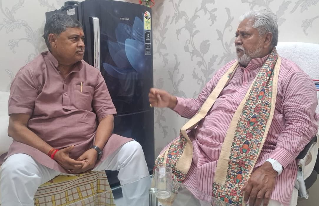 पैक्स के माध्यम से हर किसान तक पहुंचे सुविधा : खेमका