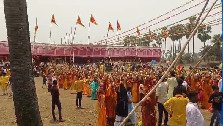 श्रीराम कथा को लेकर गोराडीह गांव में निकली भव्य कलश शोभायात्रा