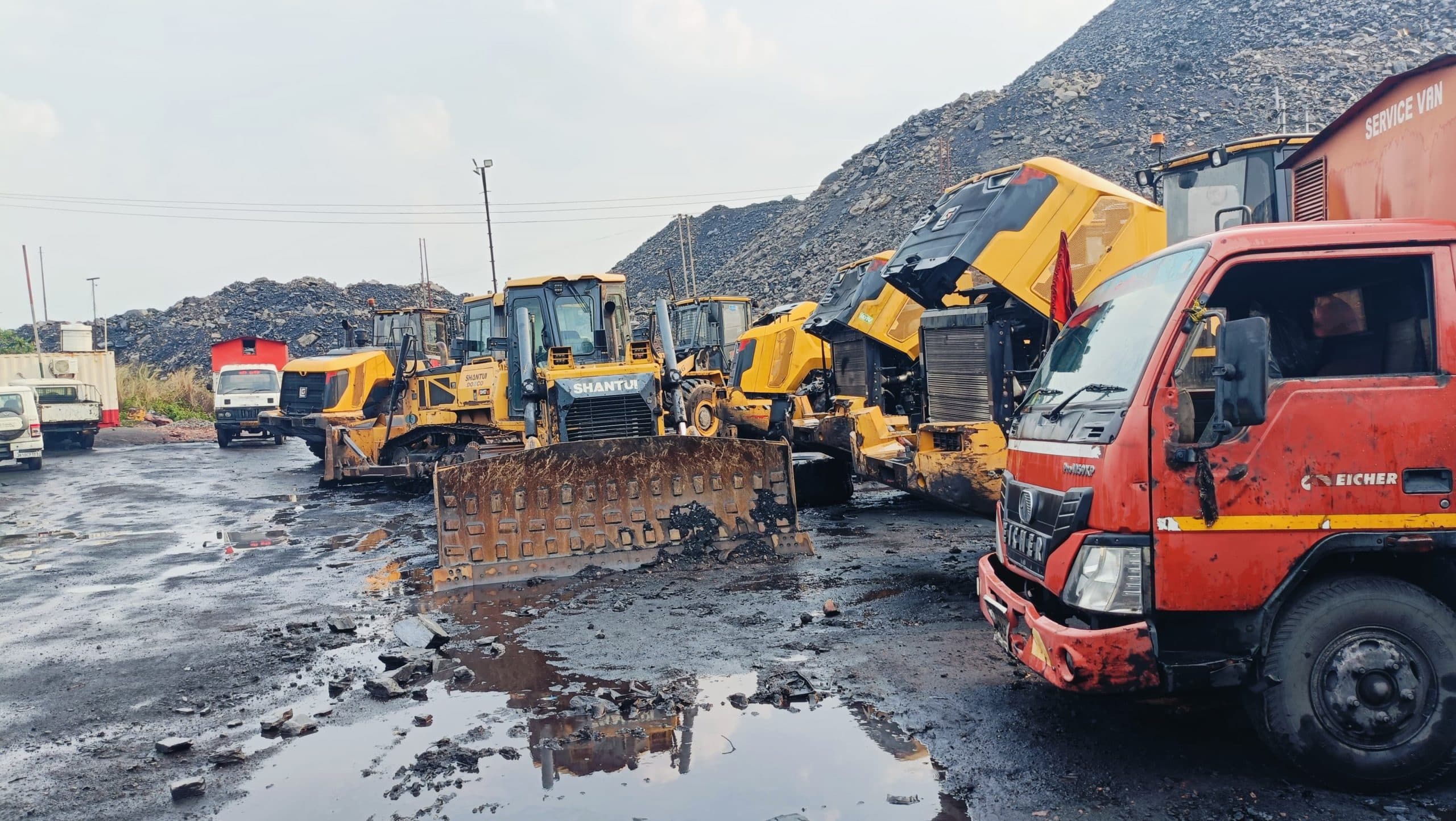 Bokaro News : एकेके ओसीपी में आउटसोर्सिंग कंपनी ने काम रोका