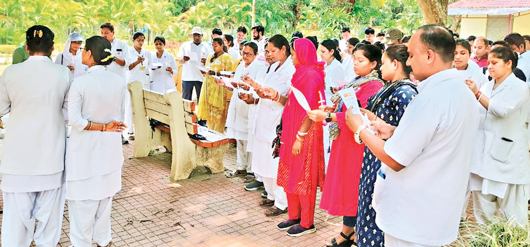 Ranchi News : सीआइपी में नर्स दिवस पर नर्सों ने ली शपथ, कैंडल जलाया