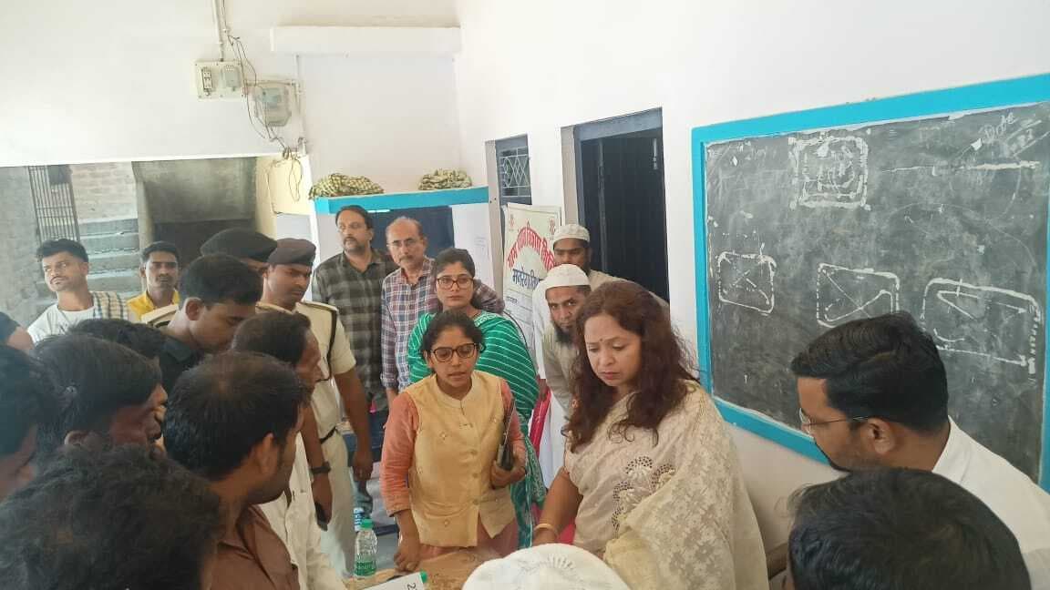 Motihari: ताजपुर पटखौलिया पंचायत में विकासात्मक शिविर आयोजित