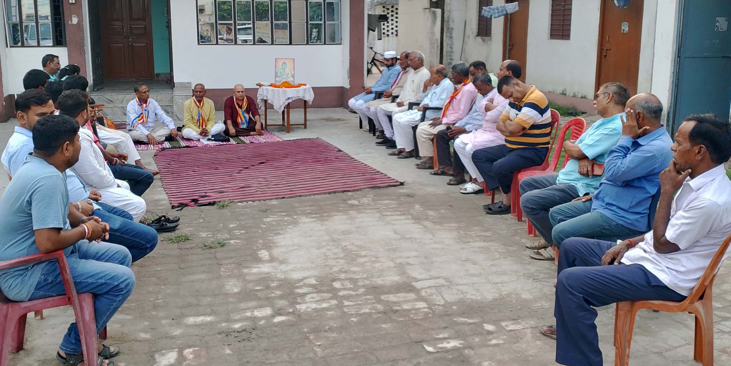 दिवस विशेष पर गांधी नगर में धूमधाम से मनी बुद्ध जयंती