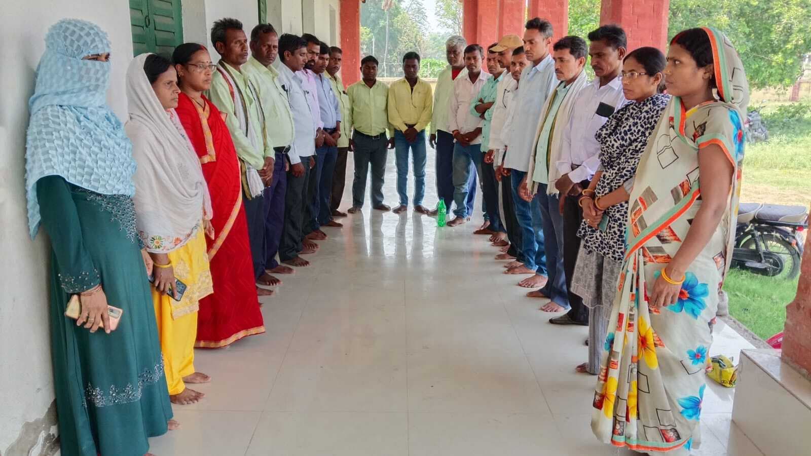 कुरमाइन के टोला सेवक की मौत पर शोकसभा