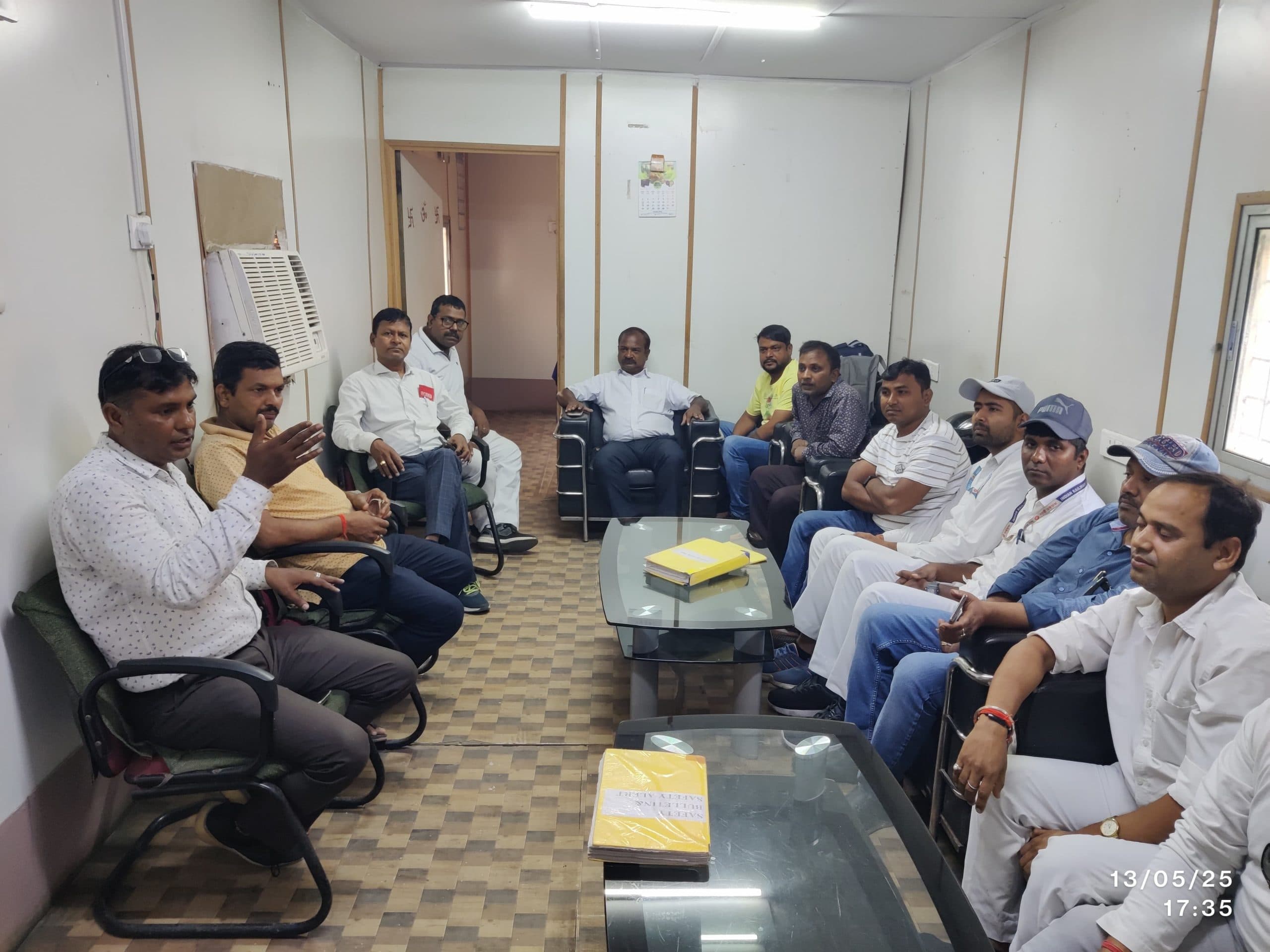 सेफ्टी सेमिनार में ट्रेनों के परिचालन के बारे में दी गयीं जानकारियां