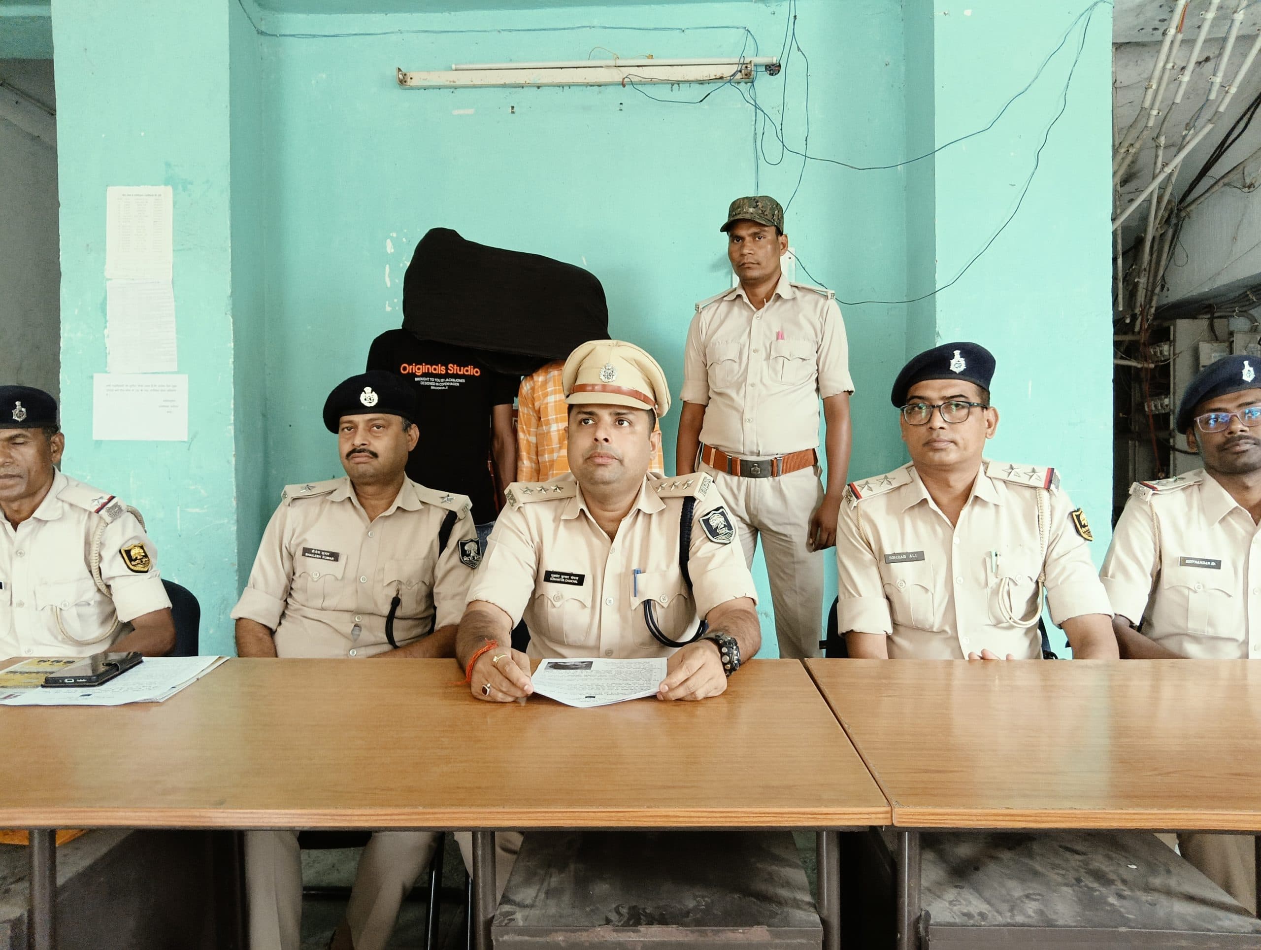 किशोरी के साथ दुष्कर्म के आरोपित को किया गिरफ्तार