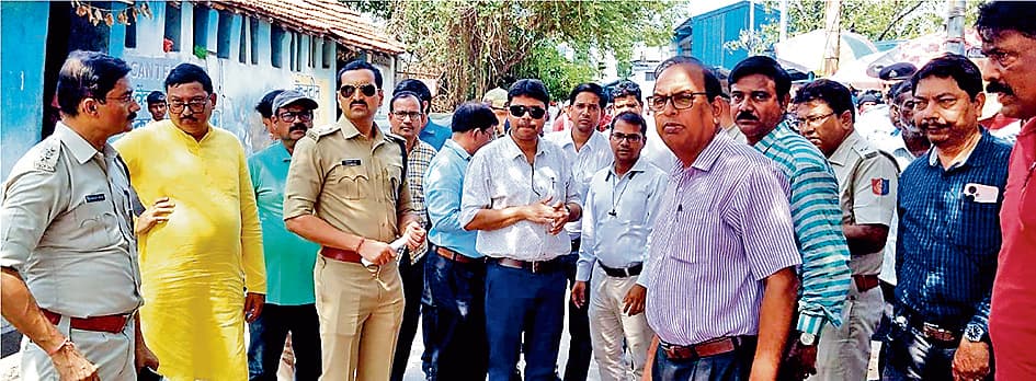 जिला अस्पताल में पार्किंग का मसला दूर करने को संयुक्त टीम का दौरा