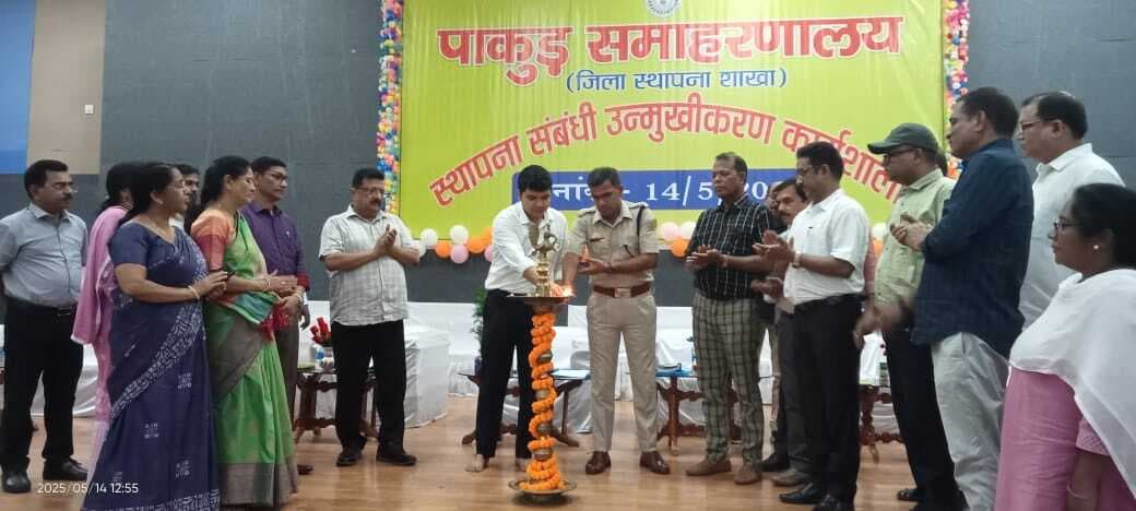 नियम विरुद्ध काम नहीं करें कर्मी व अधिकारी: डीसी