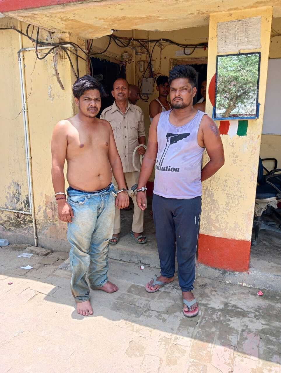 320 बोतल विदेशी शराब के साथ दो तस्कर गिरफ्तार