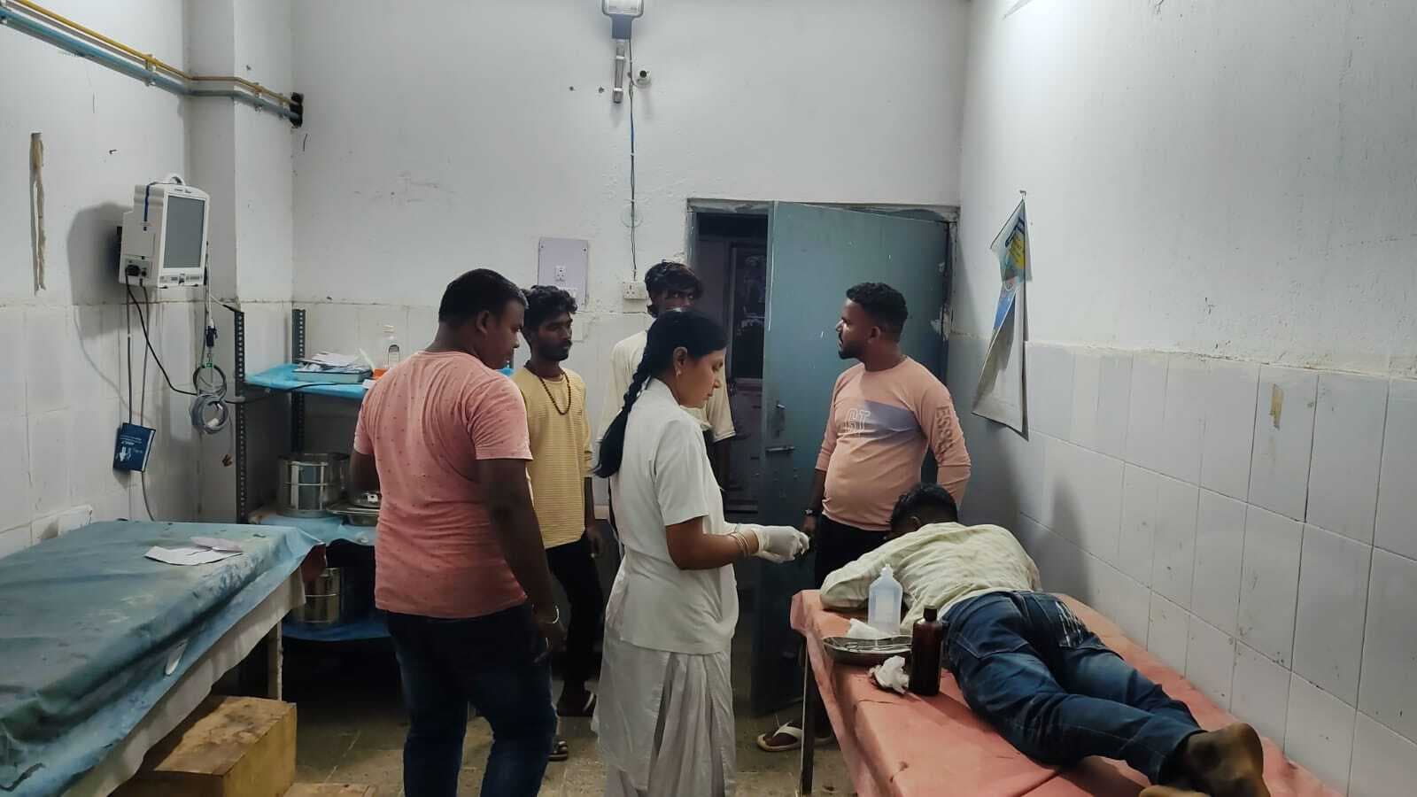 पांच युवकों को पीटकर किया घायल