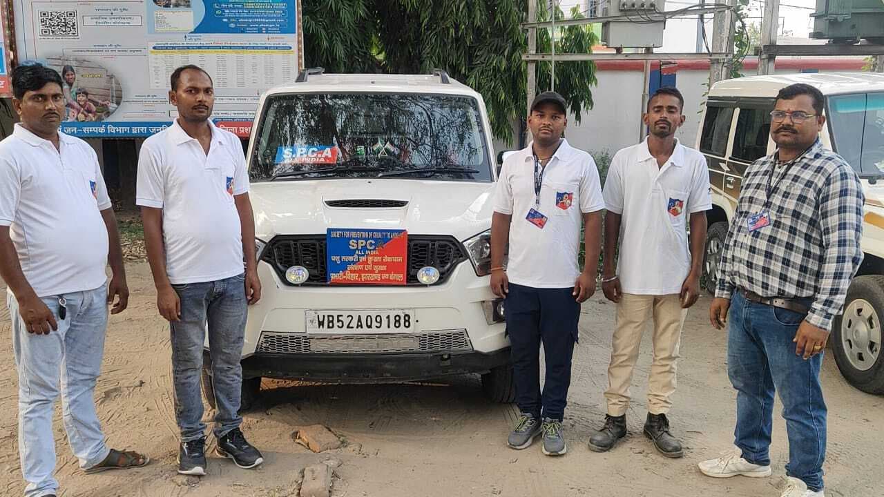 पशु तस्करी व क्रूरता रोकथाम में सहयोग करने को लेकर एसपी को दिया आवेदन