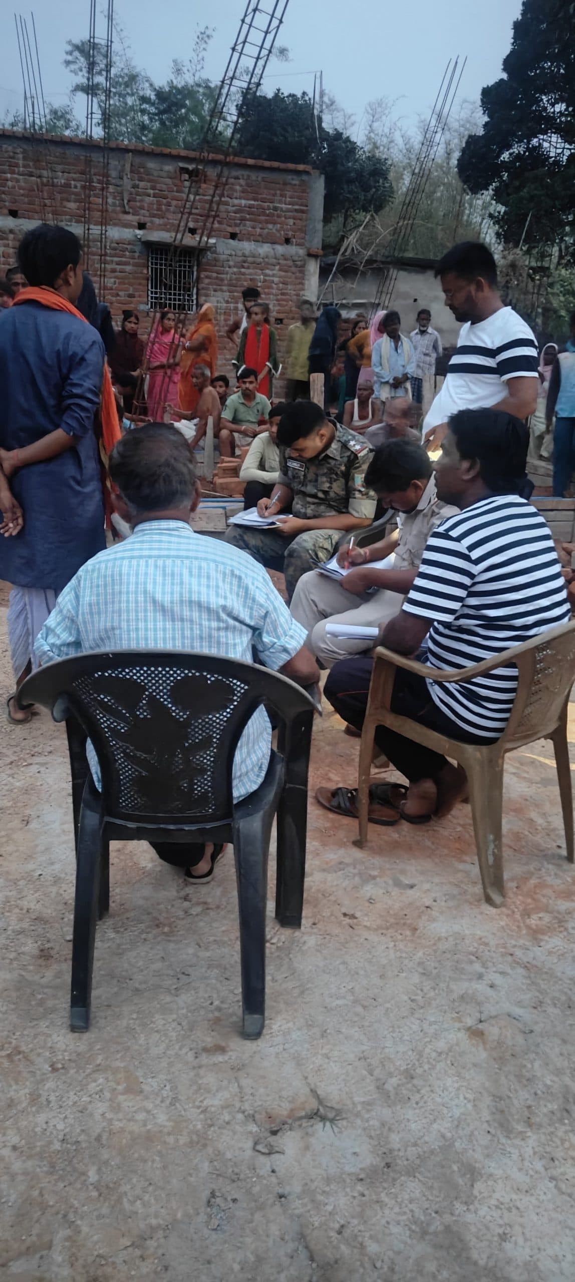 Giridih News :फांसी में झूलकर किशोरी ने दी जान