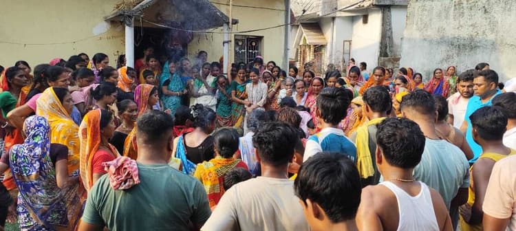 East Singhbhum News : मुचीराम की अंतिम यात्रा में उमड़े लोग
