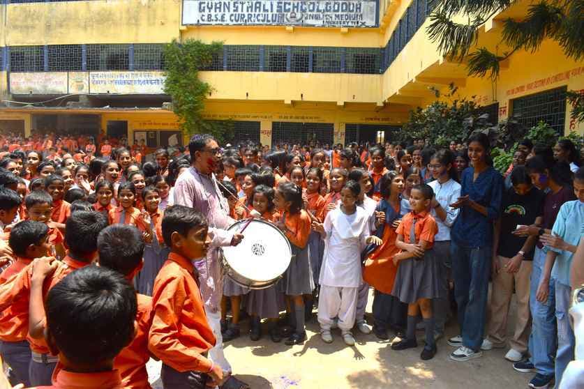 बेहतर रिजल्ट के बाद ज्ञान स्थली पब्लिक स्कूल में मना जश्न
