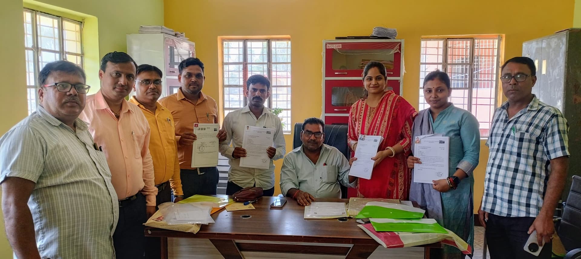 Motihari: बीपीएससी से नवचयनित शिक्षक – शिक्षिकाओं ने विद्यालय में किया योगदान