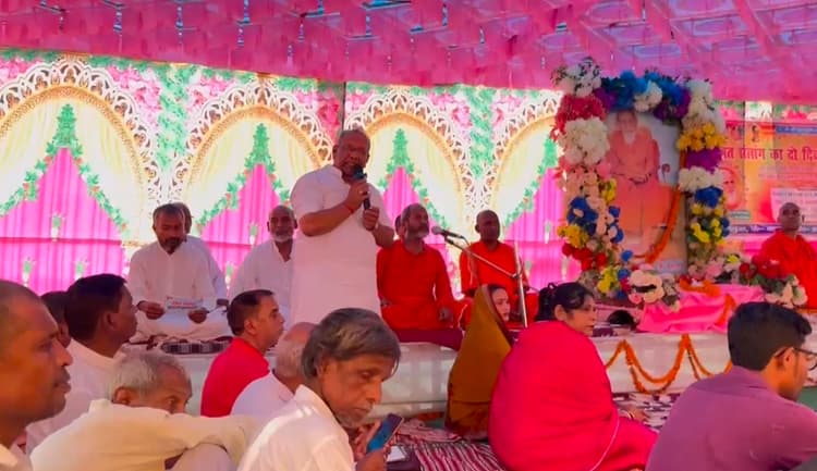 बिना गुरु का मोक्ष प्राप्ति का मार्ग मिलना असंभव