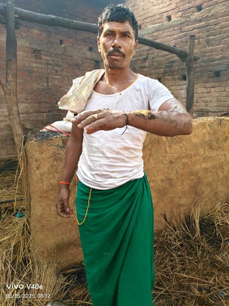 गैस सिलिंडर से लीकेज की वजह से लगी आग, हजारों का नुकसान