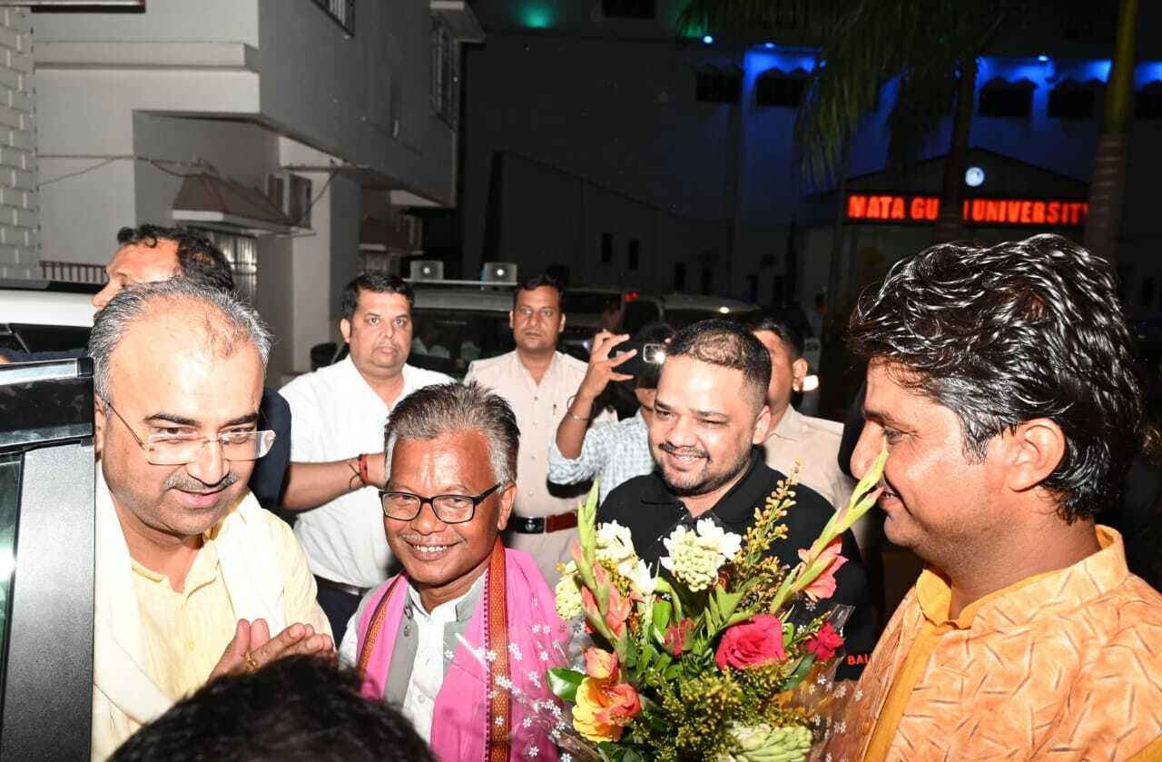 एमजीएम मेडिकल कॉलेज पहुंचे स्वास्थ्य मंत्री मंगल पांडे, रजिस्टार डा इच्छित भारत ने उनका किया स्वागत