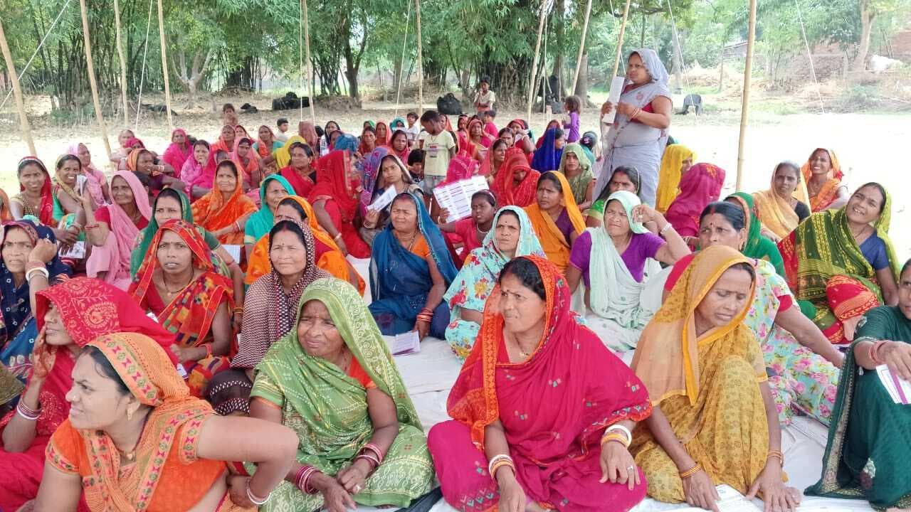 Madhubani News : आत्मनिर्भर हो रही महिलाएं, संवाद कार्यक्रम में रखी अपनी बात