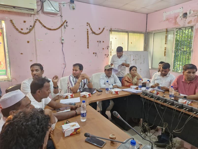 मजदूरों ने रखी छह सूत्री मांग, विभाग पर तवज्जो नहीं देने का आरोप लगाकर चले गये हड़ताल पर
