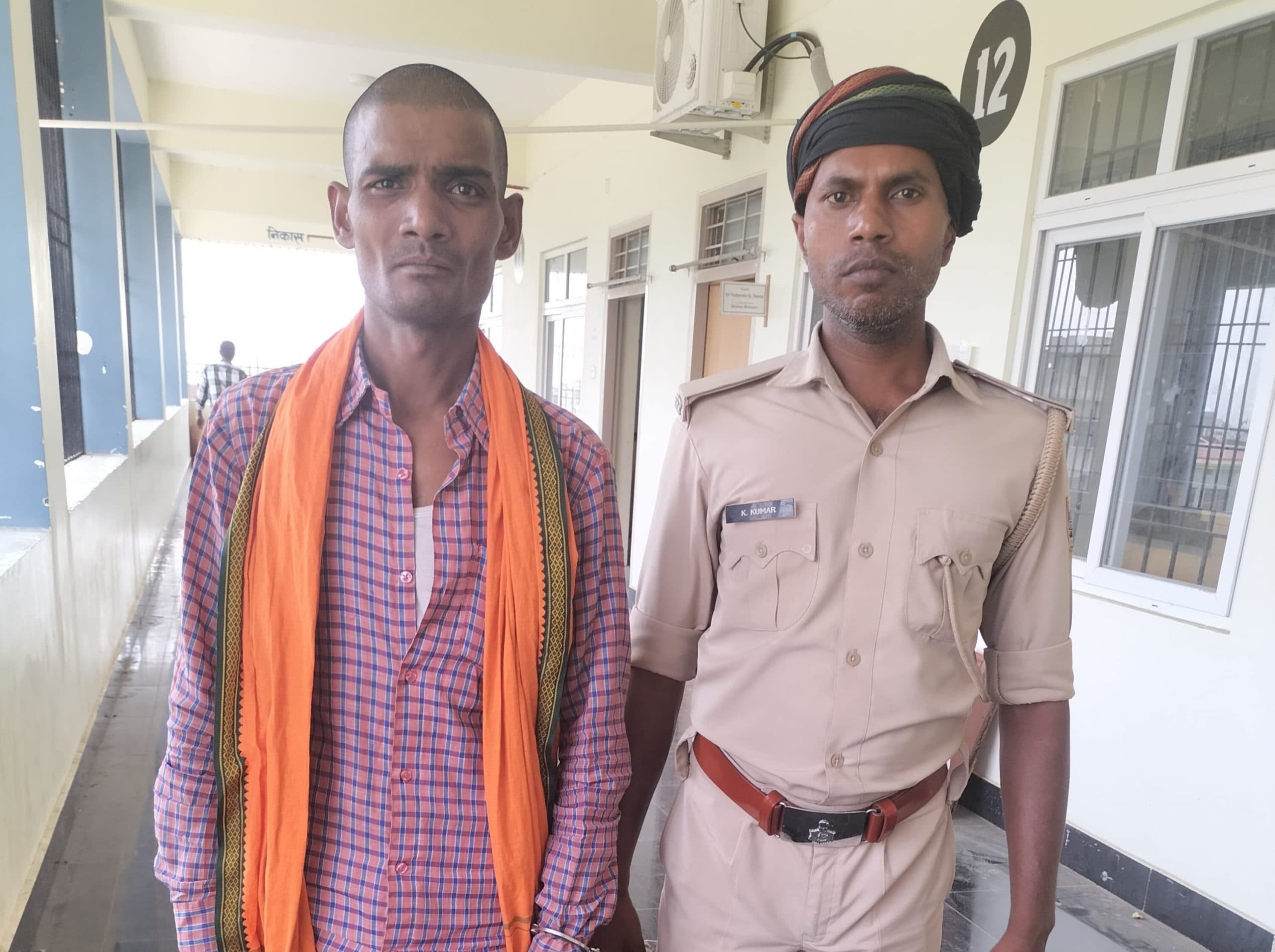 पत्नी की हत्या के मामले में आरोपित पति को पुलिस ने किया गिरफ्तार